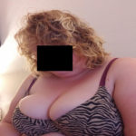 Femme divorcée cherche jeune coquin