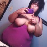 Cougar mure aux gros seins cherche un mec a Chantilly