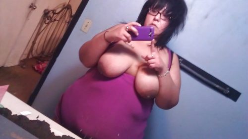 Cougar mure aux gros seins cherche un mec a Chantilly